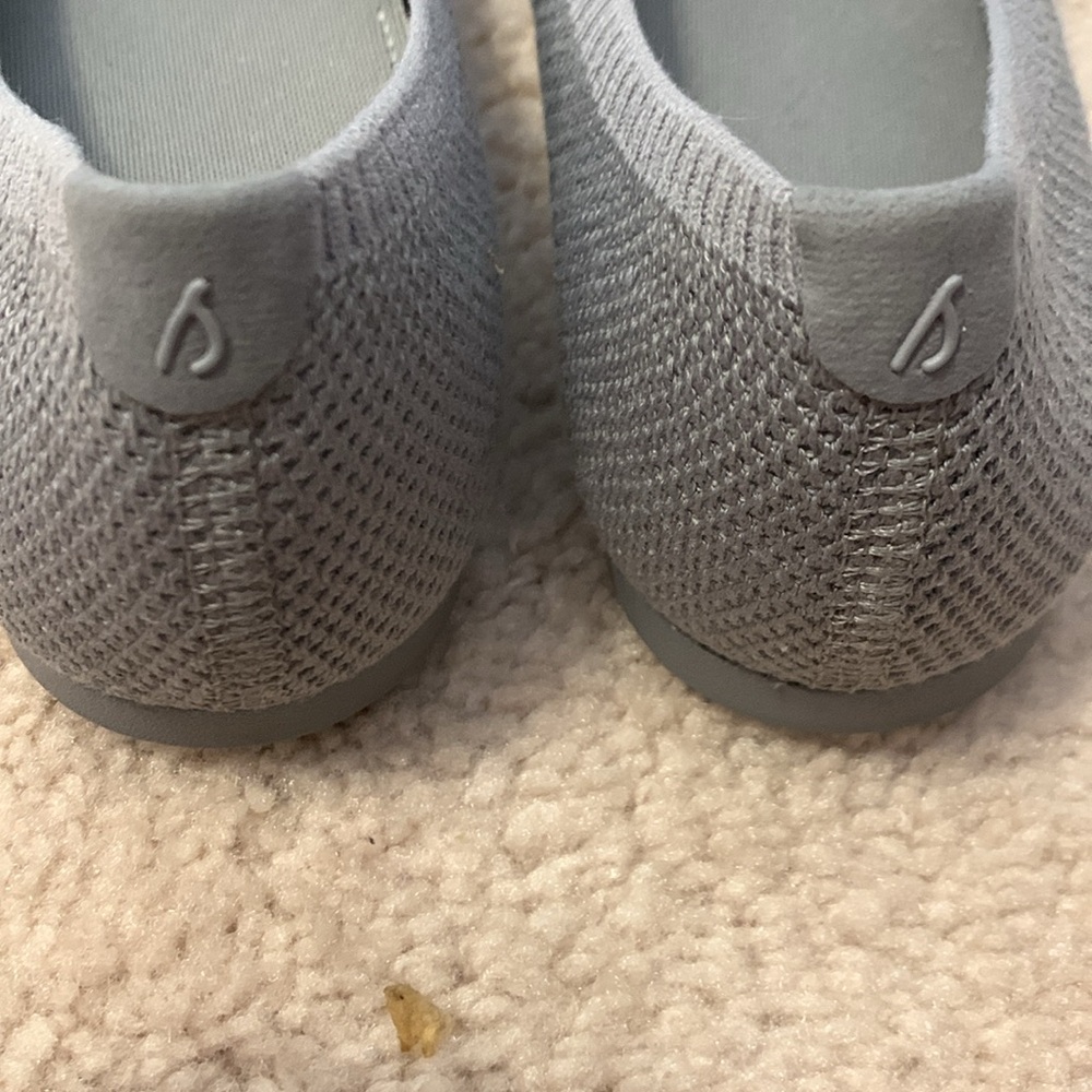 Grey allbirds flats, EUC, w7.5 - Picture 4 of 4